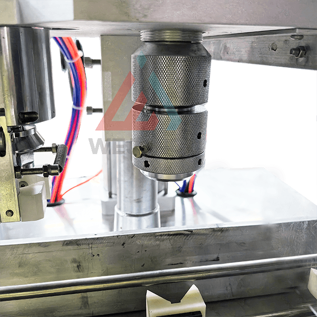 Sistema de veda&ccedil;&atilde;o da m&aacute;quina de enchimento de aerossol