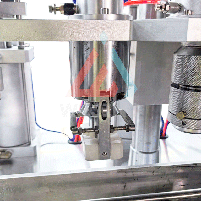 Sistema vertical de m&aacute;quina de enchimento de aerossol