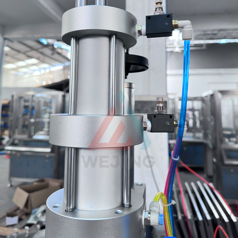 Máquina semiautomática de enchimento e selagem de gás aerossol BOV com controle pneumático